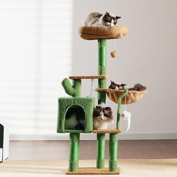 Complete Cat Scratching Tree: Adventure, Comfort & Endless Fun!